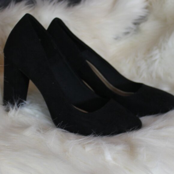 Fioni Mila block 4" heels faux suede black shoes size 9W - Picture 7 of 7